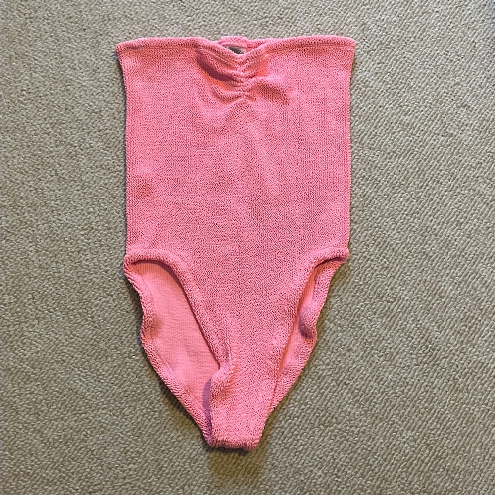 Hunza G Pink One Piece Swimsuit - Picture 2 of 5